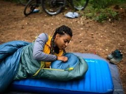 Therm-a-Rest Thermarest Air Head Down Pillow -Magasin discount de camping en plein air oreiller thermarest air head down pillow 09