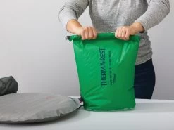 Therm-a-Rest Thermarest BlockerLite Pump Sack -Magasin discount de camping en plein air sac pompe thermarest blockerlite pumpsack 20l 04