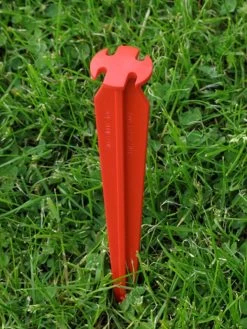 Sardine SwissPiranha RT220 - 22 Cm -Magasin discount de camping en plein air sardine plastique swisspiranha rt 220 03